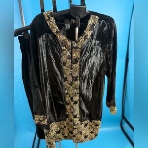 Women 2 piece Black Velvet Gold Sequins Embroidered Skirt Suit Set X Large
